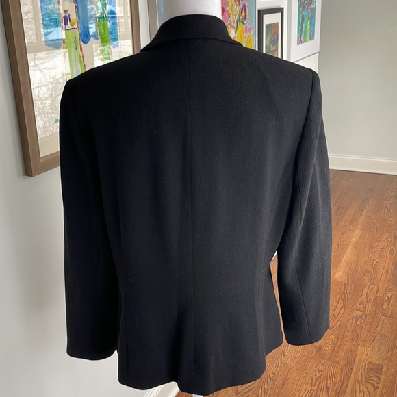 Ann Taylor - Picture 4 of 6